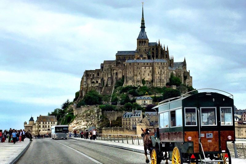 Mont-Saint Michel tours